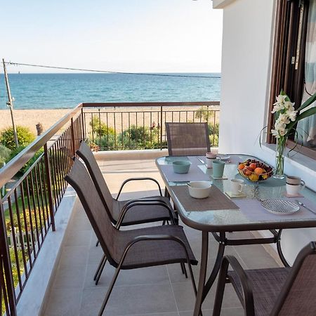 Dimi Seafront Apartment By Rentals Pro Services - Nea Moudania Zewnętrze zdjęcie