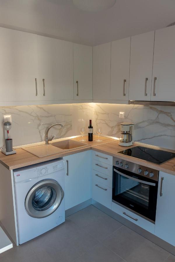 Dimi Seafront Apartment By Rentals Pro Services - Nea Moudania Zewnętrze zdjęcie
