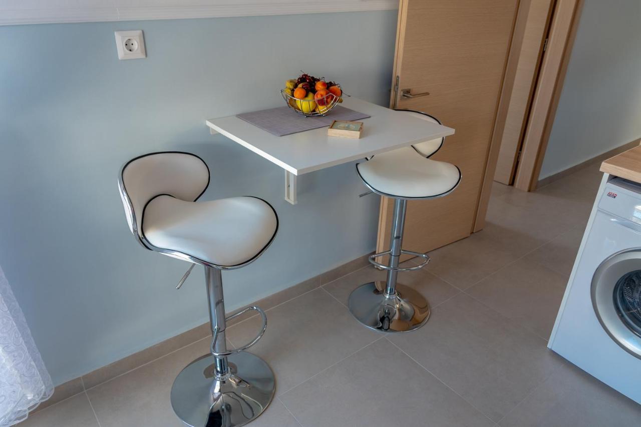 Dimi Seafront Apartment By Rentals Pro Services - Nea Moudania Zewnętrze zdjęcie