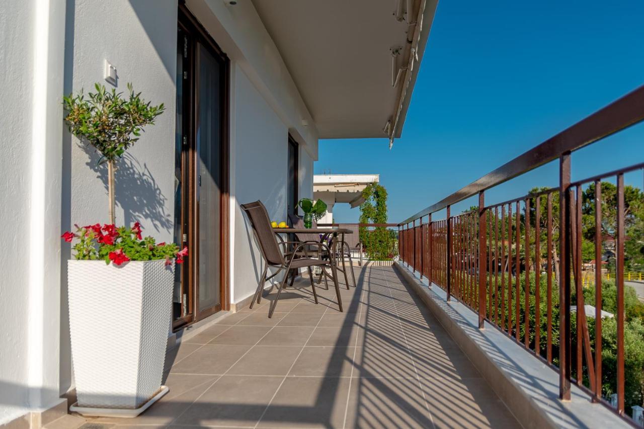 Dimi Seafront Apartment By Rentals Pro Services - Nea Moudania Zewnętrze zdjęcie